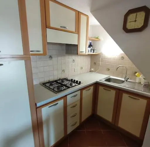 Gabri, * Palau
